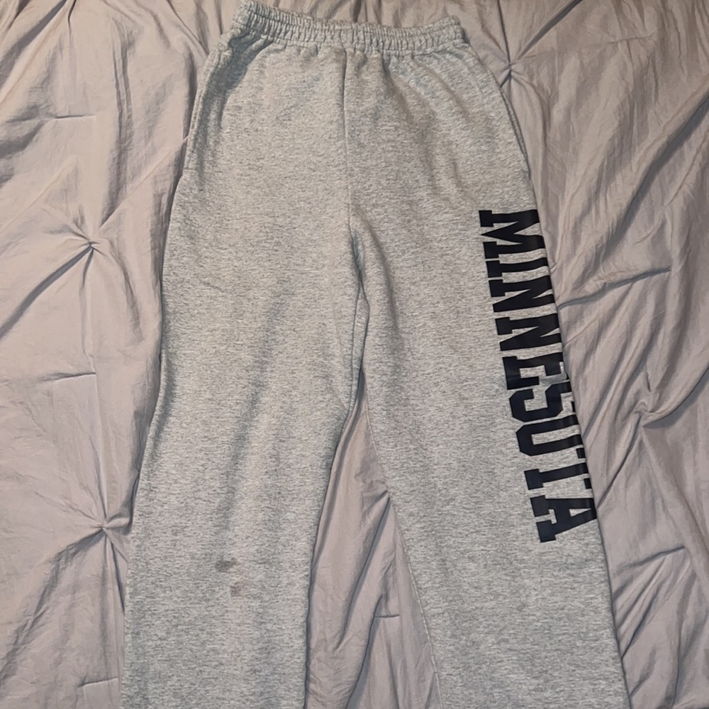 Minnesota sweatpants - Picture 2 of 4